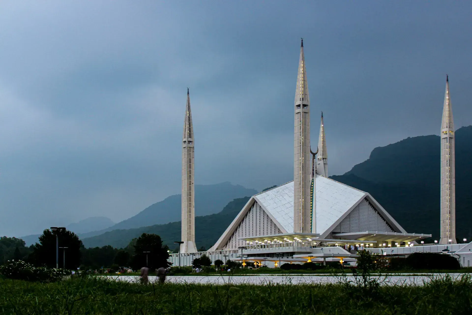 Faisal Mosque, Islamabad, at midday